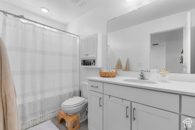 Photo 14 for MLS #2115176 at 1082 E Waterway Ln