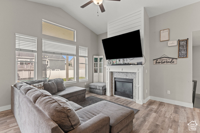 Photo 6 for MLS #2115183 at 2467 W 3375 South