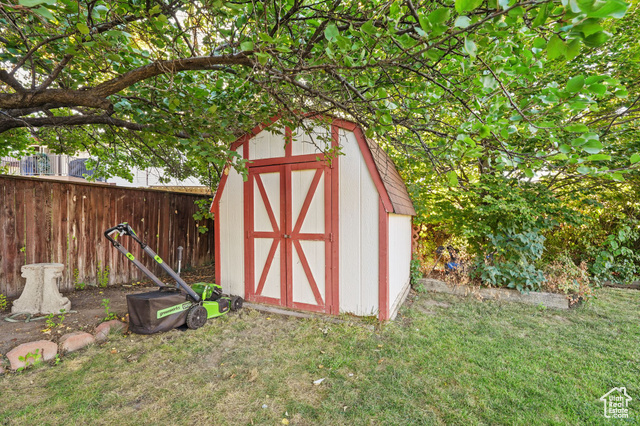 Photo 18 for MLS #2115193 at 6352 S Moki Cir