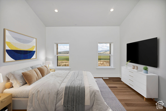 Photo 8 for MLS #2115195 at 2826 S Country Club Dr #19