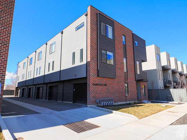 Photo 2 for MLS #2115200 at 723 N 300 West #1
