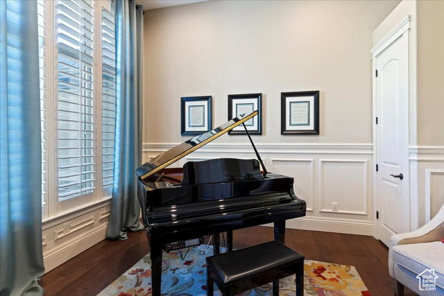 Photo 13 for MLS #2115231 at 1542 S Valley View Dr