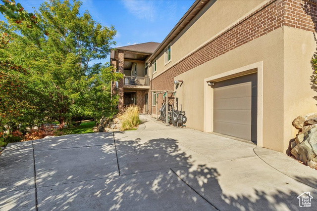 Photo 10 for MLS #2115231 at 1542 S Valley View Dr