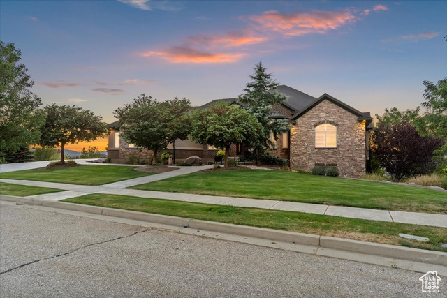 Photo 4 for MLS #2115231 at 1542 S Valley View Dr
