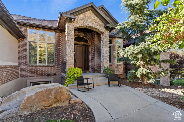 Photo 11 for MLS #2115231 at 1542 S Valley View Dr