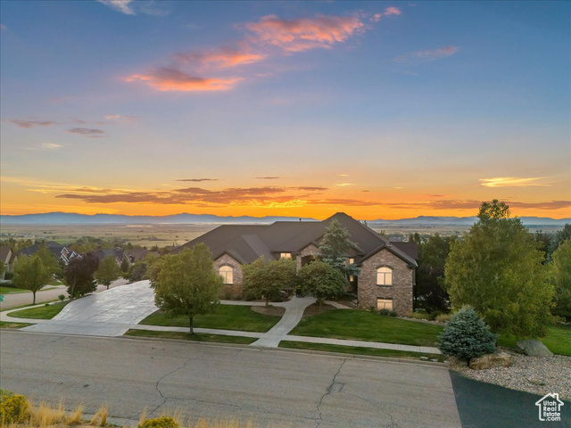 View photos for 1542 S Valley View Dr MLS #2115231 - 1542 S Valley View Dr