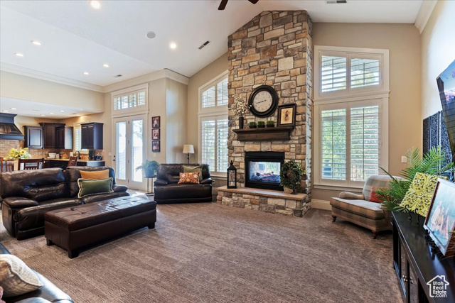 Photo 17 for MLS #2115231 at 1542 S Valley View Dr