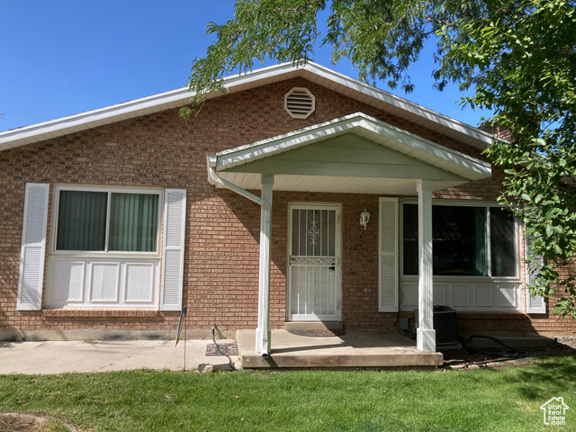 1084 S 865 E, Ogden UT 84404