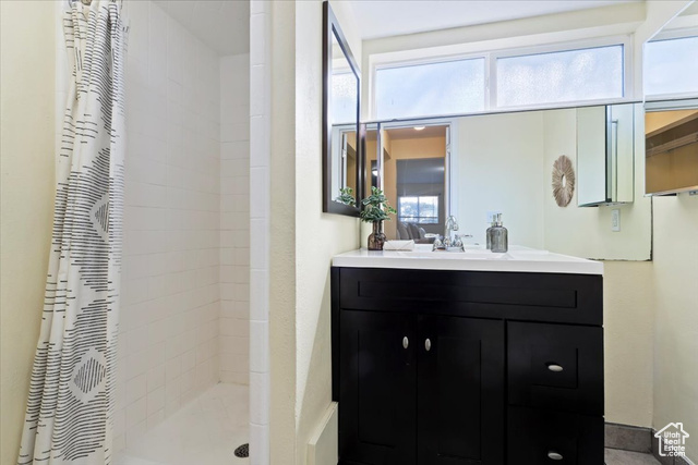 Photo 12 for MLS #2115320 at 2438 S Elizabeth St #2