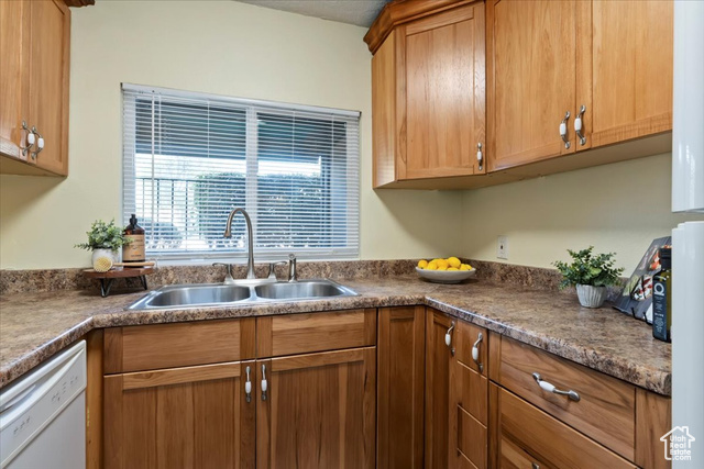 Photo 8 for MLS #2115320 at 2438 S Elizabeth St #2