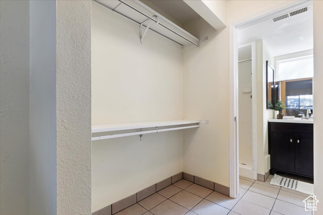 Photo 14 for MLS #2115320 at 2438 S Elizabeth St #2
