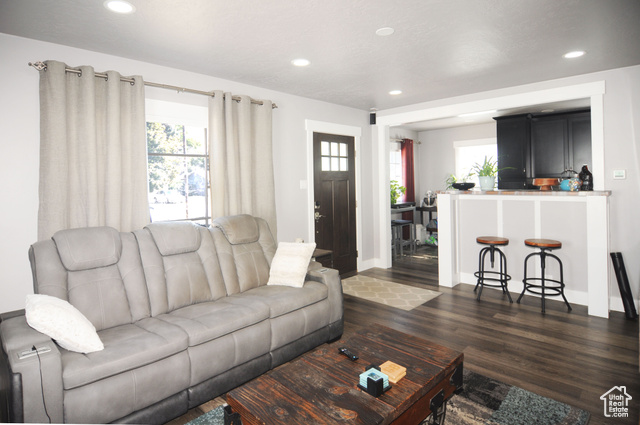 Photo 3 for MLS #2115324 at 1107 Jefferson Ave