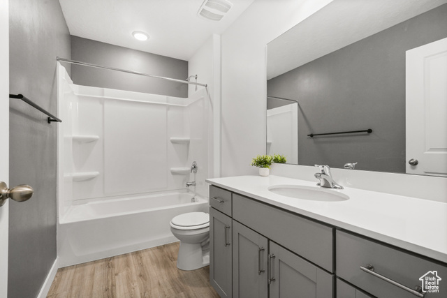 Photo 12 for MLS #2115338 at 1086 E Seaside St