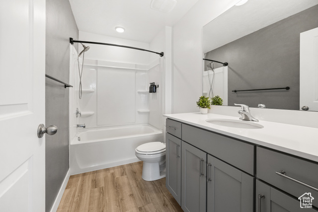Photo 10 for MLS #2115338 at 1086 E Seaside St
