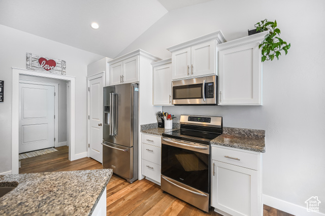 Photo 10 for MLS #2115340 at 590 N Cherry Ln