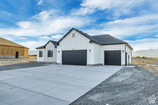 Photo 9 for MLS #2115351 at 838 S Adams Way #201