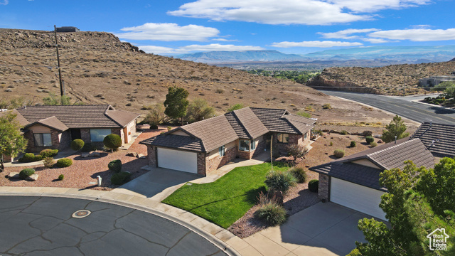 Photo 2 for MLS #2115364 at 989 W Dover Way