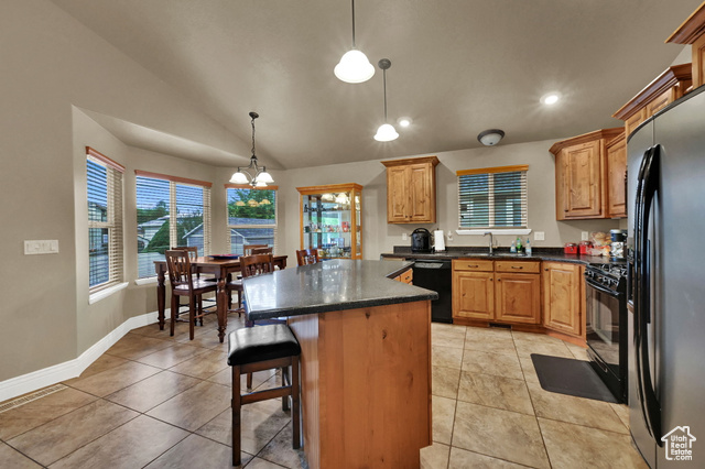 Photo 2 for MLS #2115414 at 871 W 3875 South