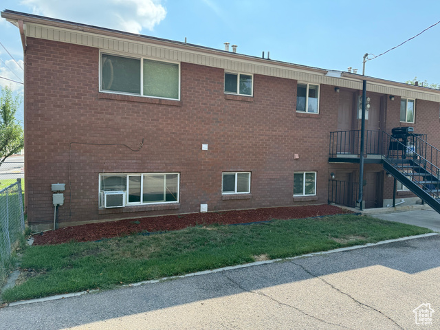 Photo 5 for MLS #2115420 at 1412 S 280 East