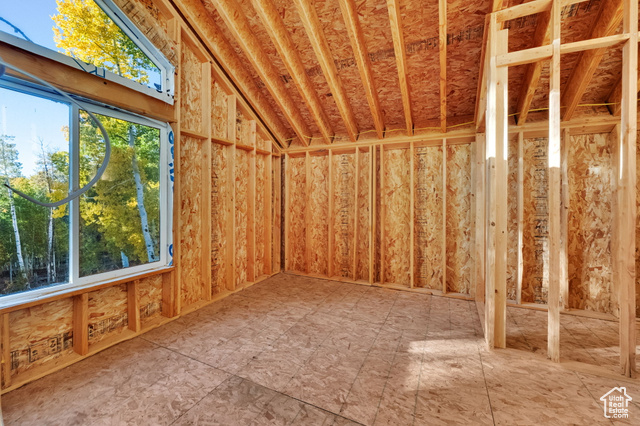 Photo 18 for MLS #2115421 at 4631 Falcon Cir