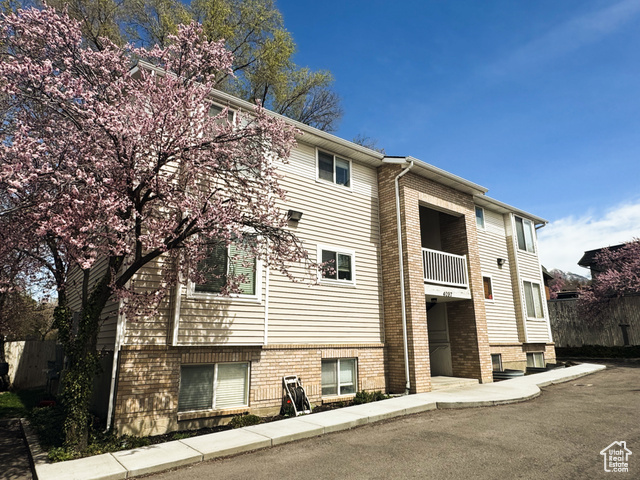 4097 S HIGHLAND DR #3A, Holladay UT 84124