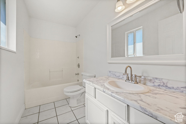 Photo 15 for MLS #2115454 at 2951 W 1060 North