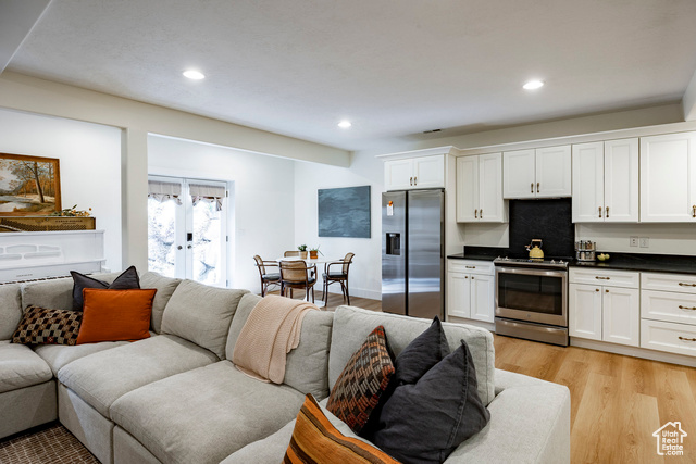 Photo 6 for MLS #2115460 at 480 E Foxstone Cv