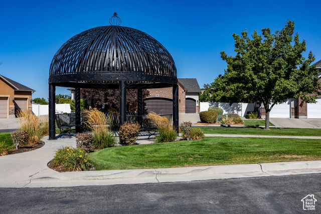 Photo 40 for MLS #2115460 at 480 E Foxstone Cv