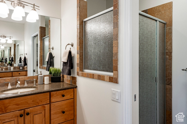 Photo 19 for MLS #2115460 at 480 E Foxstone Cv