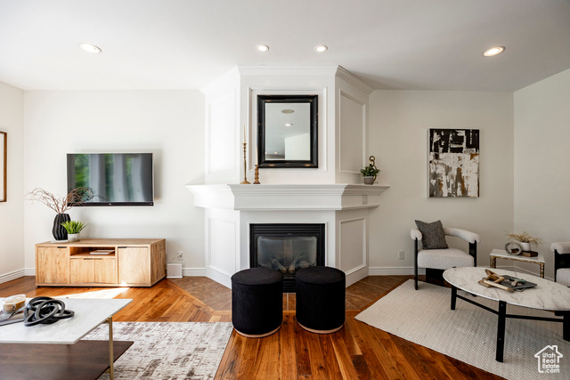 Photo 9 for MLS #2115460 at 480 E Foxstone Cv