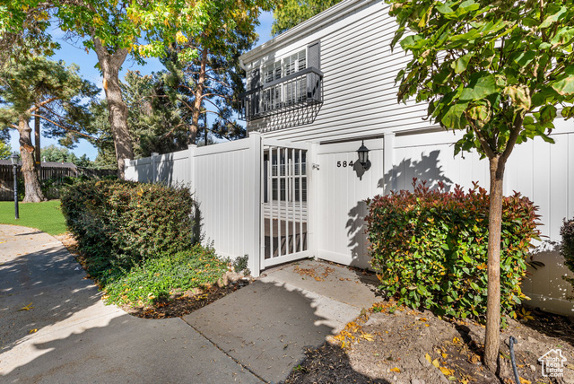 584 E 3990 S, Salt Lake City UT 84107
