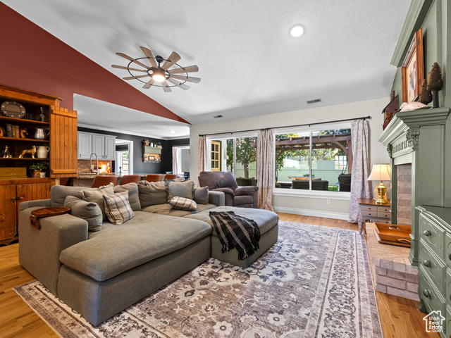 Photo 11 for MLS #2115466 at 490 N 900 East