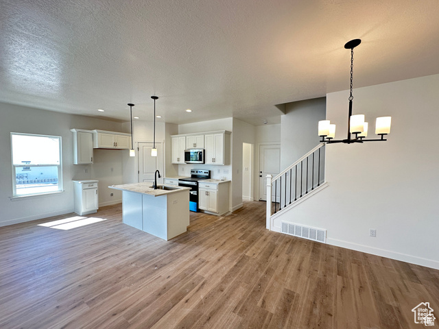 Photo 3 for MLS #2115476 at 353 E 1480 North #39
