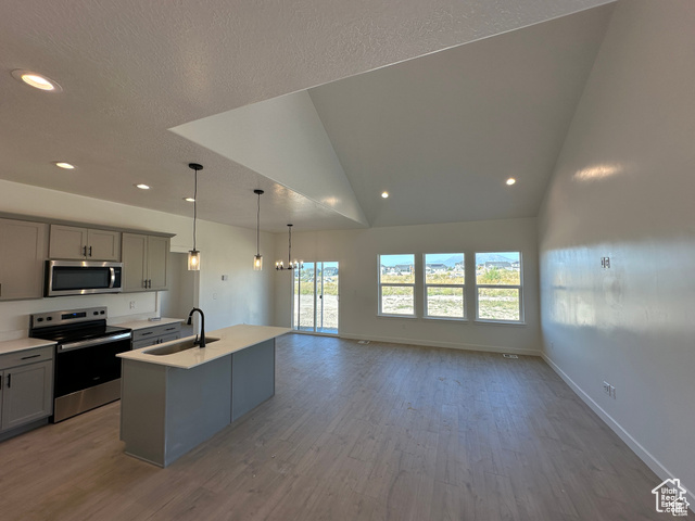 Photo 10 for MLS #2115481 at 373 E 1480 North #43