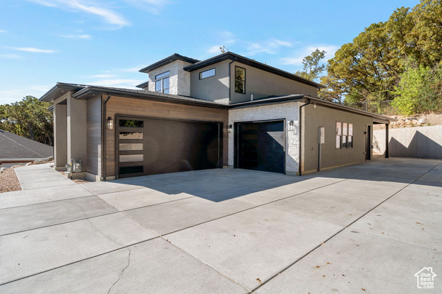 Photo 3 for MLS #2115523 at 5619 S Fox Chase