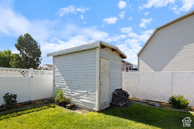 Photo 29 for MLS #2115528 at 2924 S Ropner Cir