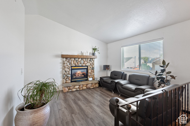Photo 4 for MLS #2115528 at 2924 S Ropner Cir