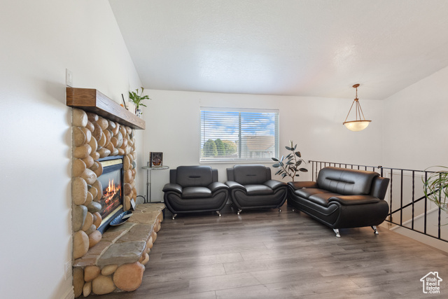 Photo 5 for MLS #2115528 at 2924 S Ropner Cir