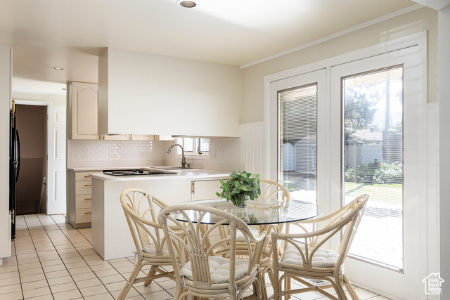 Photo 19 for MLS #2115532 at 832 E Deerfield Rd