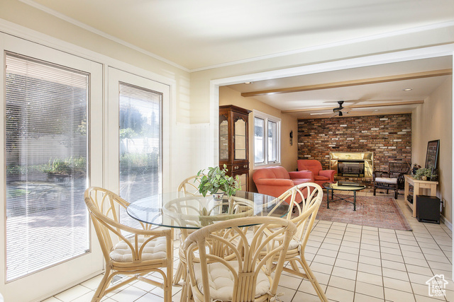 Photo 6 for MLS #2115532 at 832 E Deerfield Rd