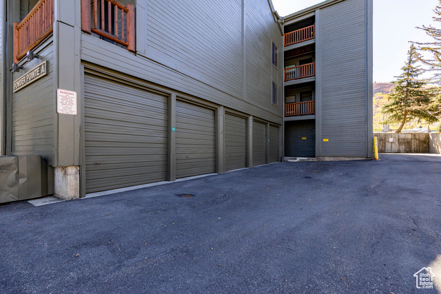 Photo 25 for MLS #2115533 at 1487 Woodside Ave #B301