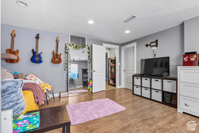Photo 25 for MLS #2115534 at 4058 W Ascot Downs Dr