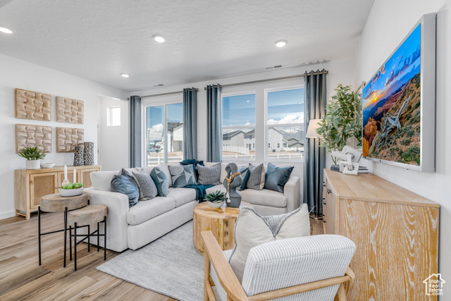 Photo 8 for MLS #2115545 at 1595 N Summer Springs Cv