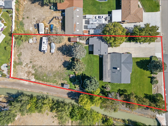 Photo 2 for MLS #2115553 at 2866 W 10755 South