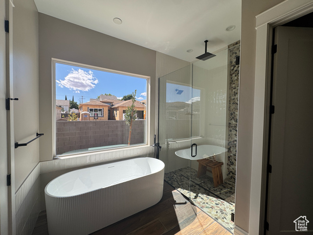 Photo 12 for MLS #2115560 at 1108 N Florence Cir
