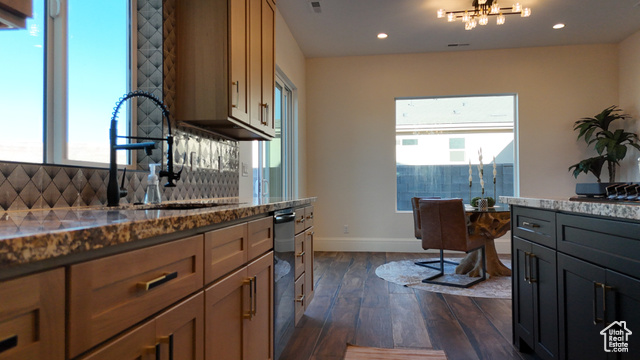 Photo 4 for MLS #2115560 at 1108 N Florence Cir