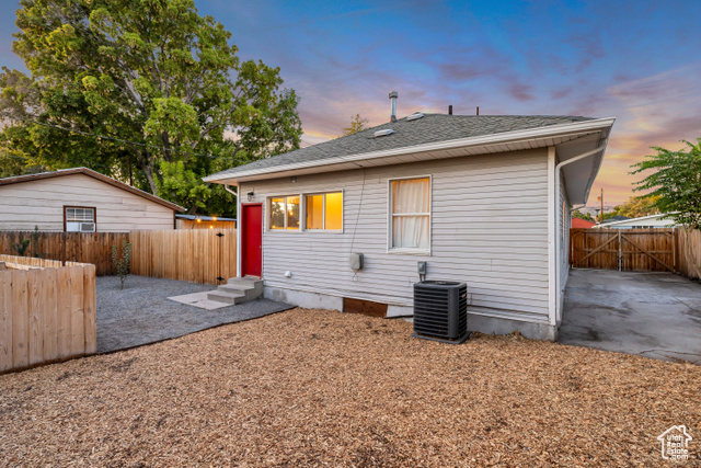Photo 7 for MLS #2115565 at 414 Downington Ave