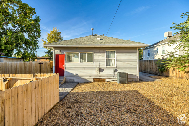 Photo 32 for MLS #2115565 at 414 Downington Ave
