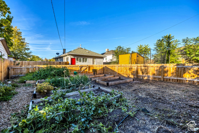 Photo 34 for MLS #2115565 at 414 Downington Ave