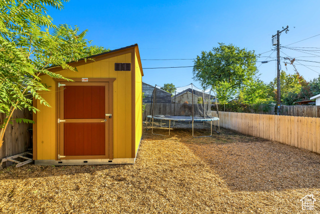 Photo 35 for MLS #2115565 at 414 Downington Ave